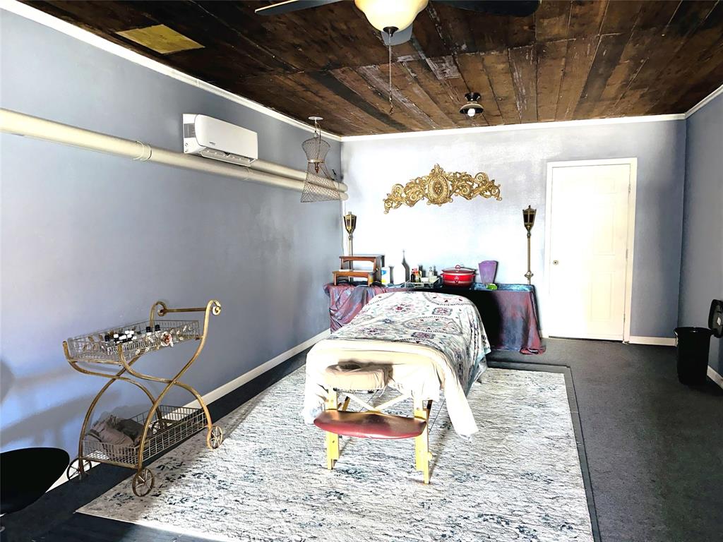 203 Market Street Property Photo 8