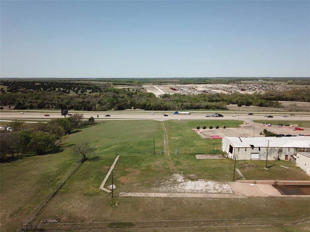 811 N Collins Freeway Property Photo 4