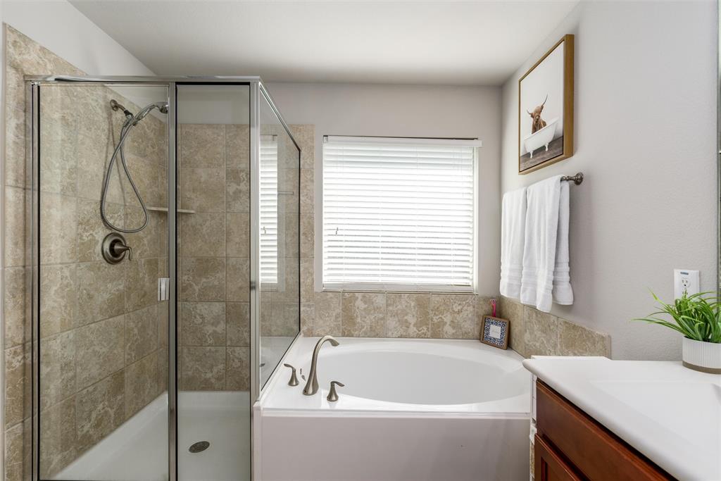 975 Crockett Drive Property Photo 20