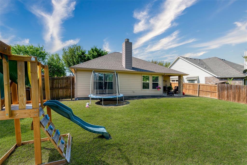 975 Crockett Drive Property Photo 30
