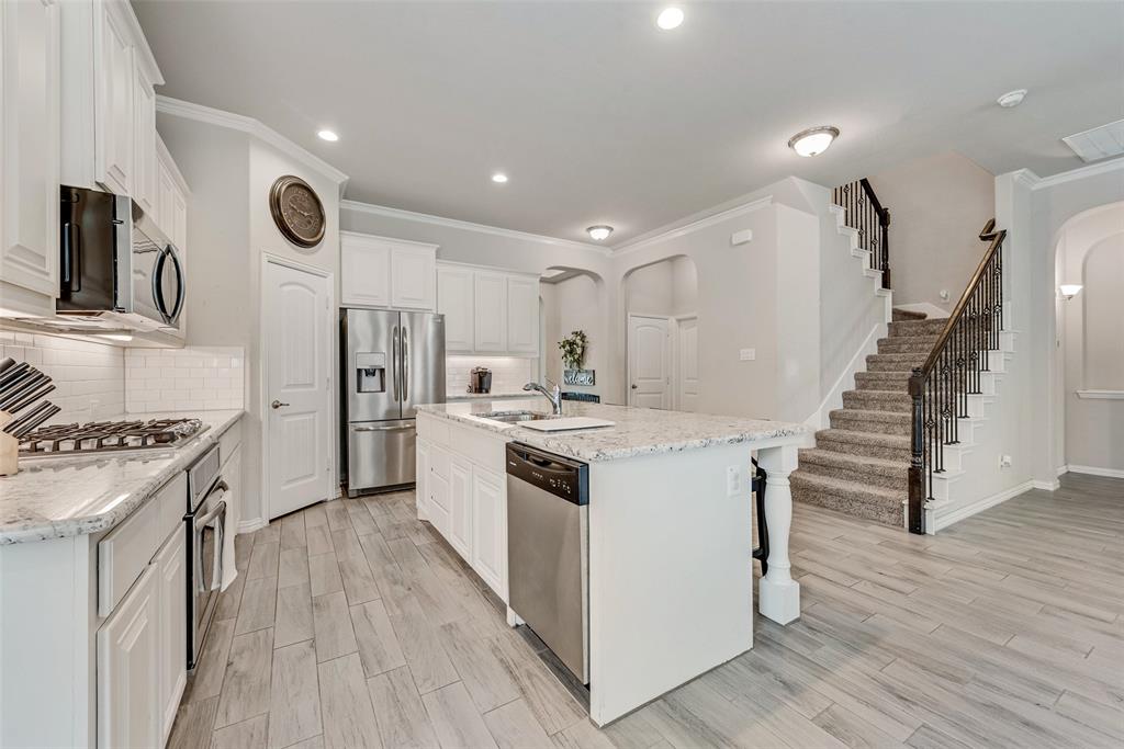 3221 Burgundy Lane Property Photo