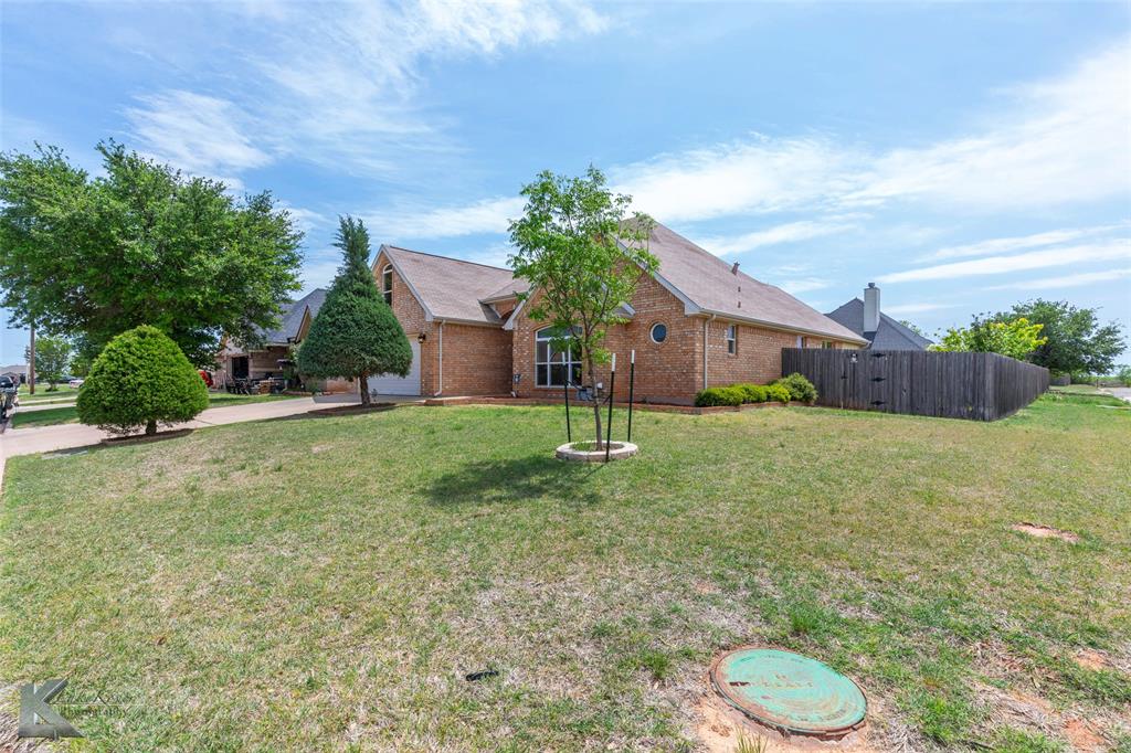 6673 Picadilly Street Property Photo