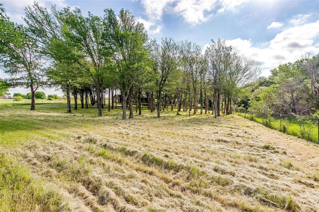 601 E Fm 1187 Property Photo 13