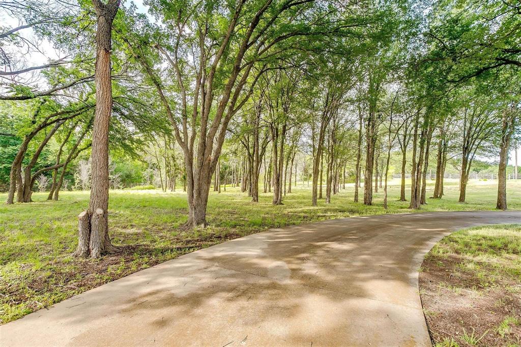 601 E Fm 1187 Property Photo 14