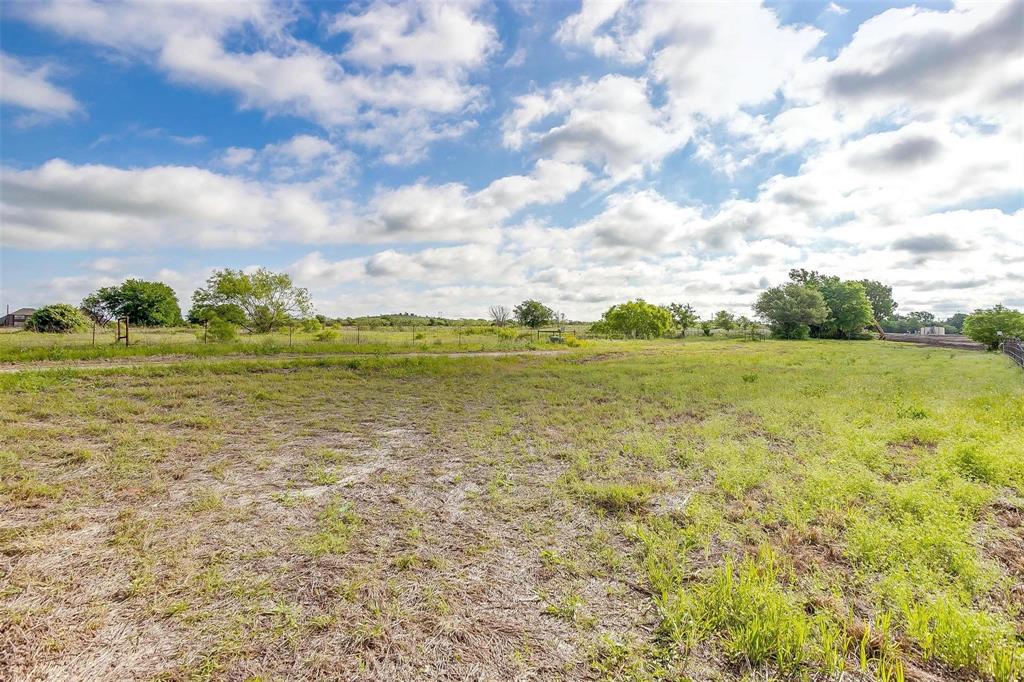 601 E Fm 1187 Property Photo 18
