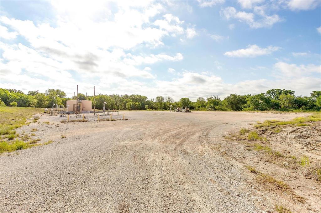 601 E Fm 1187 Property Photo 21