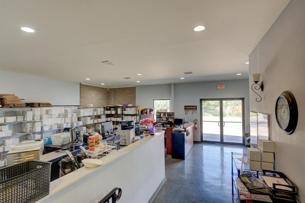 599 Creswell Avenue Property Photo 7