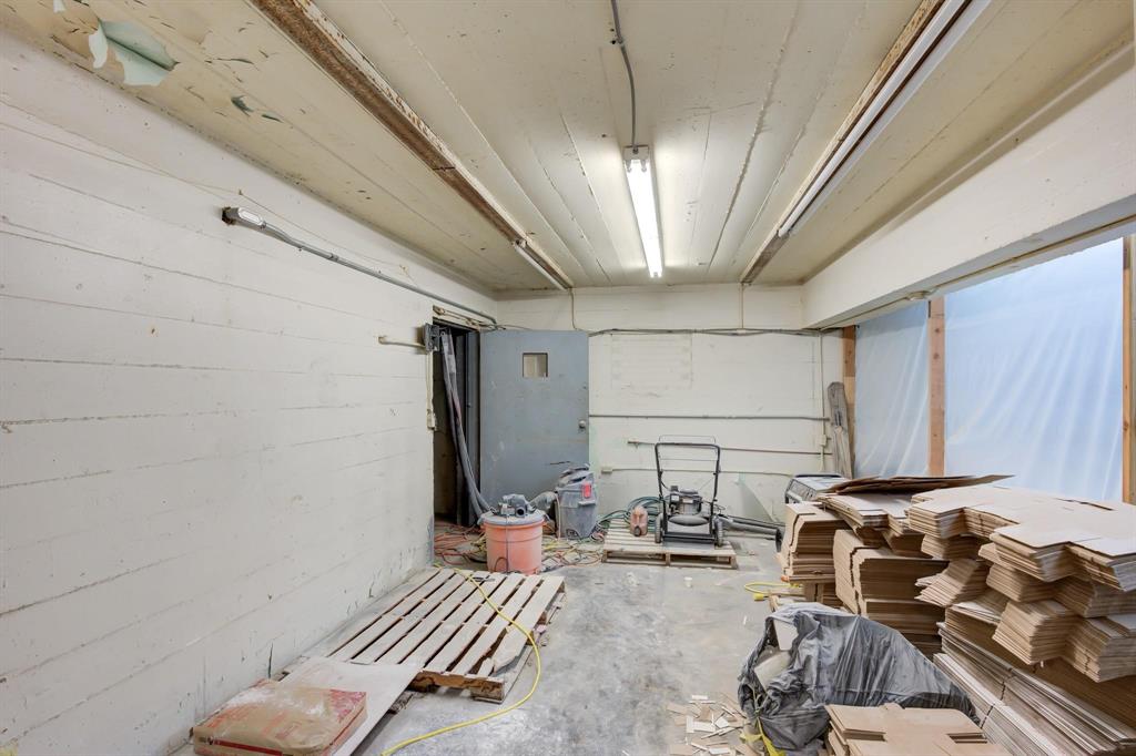 599 Creswell Avenue Property Photo 16