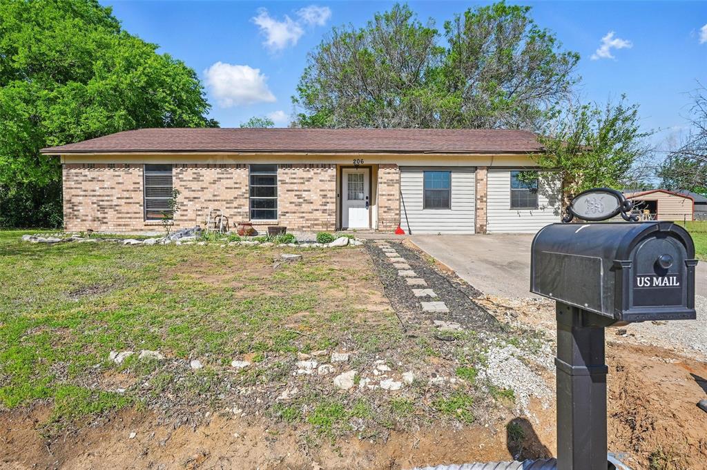 206 Thomas Street Property Photo