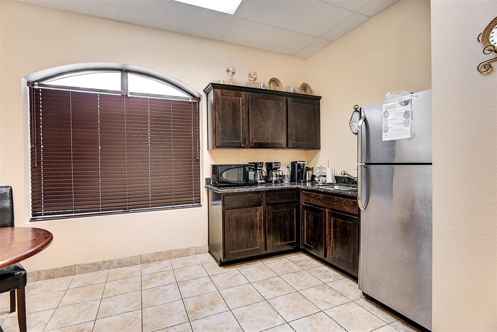 720 W Nathan Lowe Road Property Photo 2