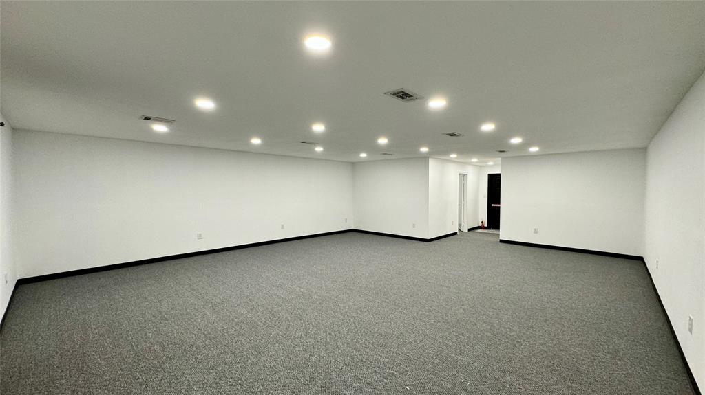 1739 N Frances Street Property Photo 3