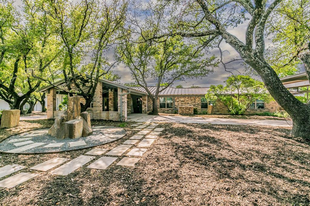 712 Squaw Creek Road Property Photo