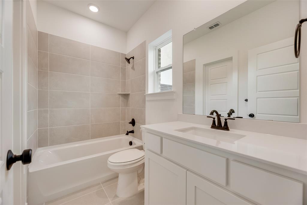 703 Felicity Place Property Photo 24