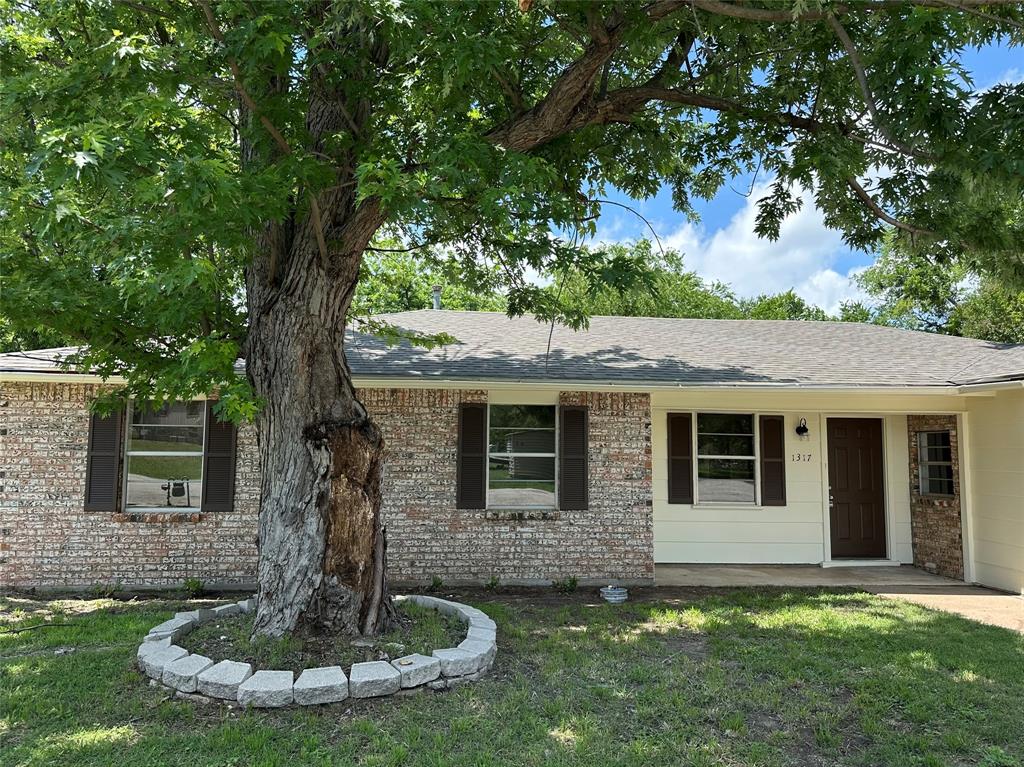 1317 N Mary Street Property Photo