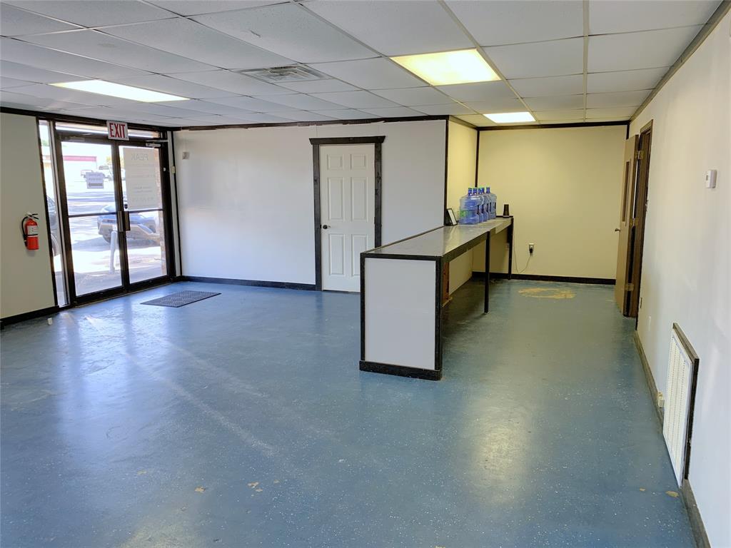 807 W Corsicana Street Property Photo 10