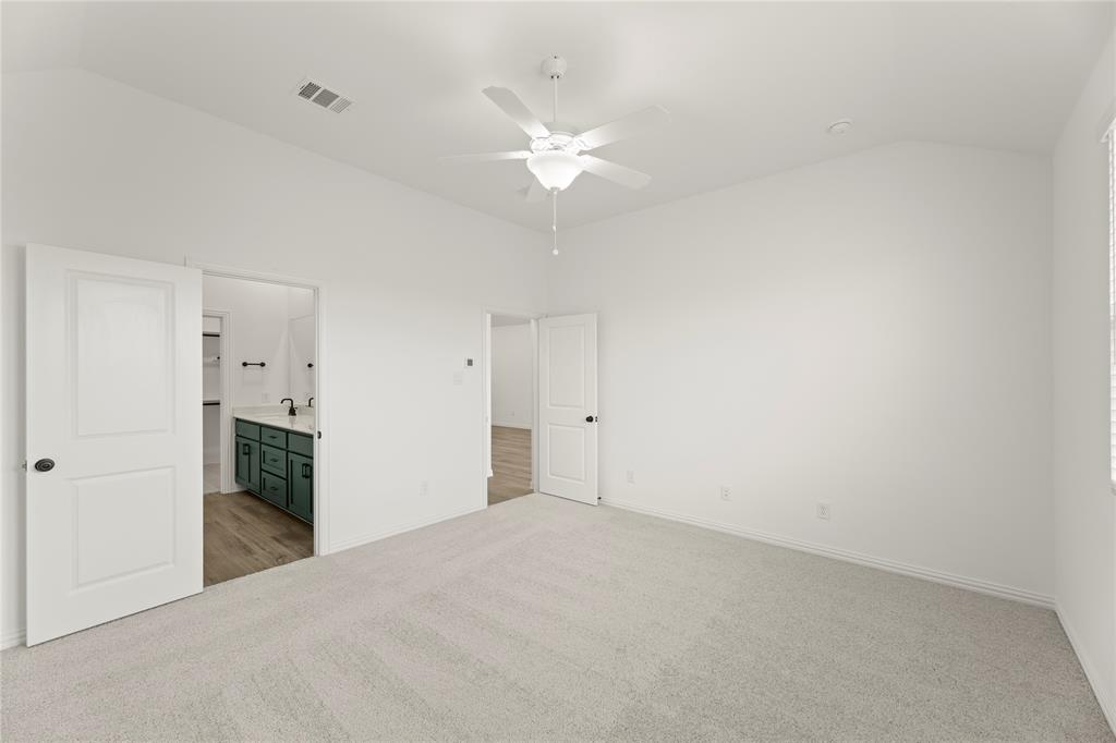 508 Waterhouse Lake Drive Property Photo 15