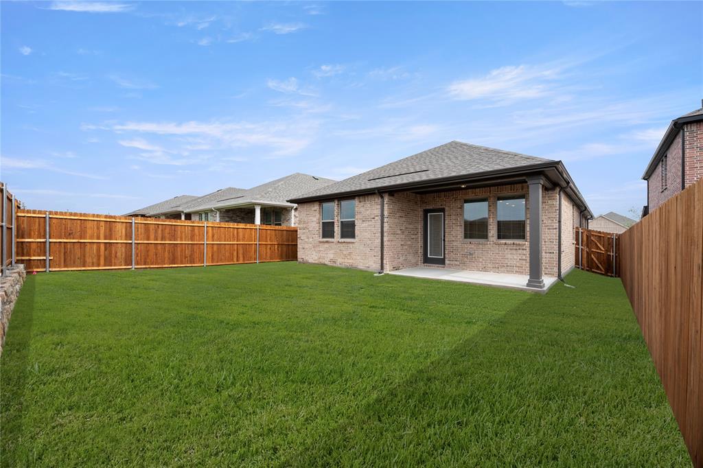 508 Waterhouse Lake Drive Property Photo 24