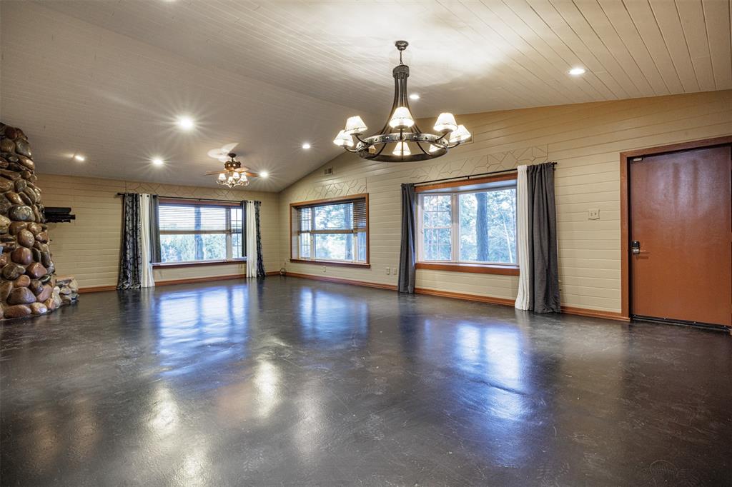 3100 Cr 1024 Property Photo