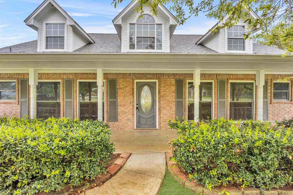 1090 Oak Hollow Lane Property Photo