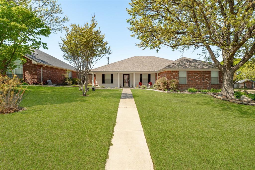601 Maplewood Drive Property Photo 1