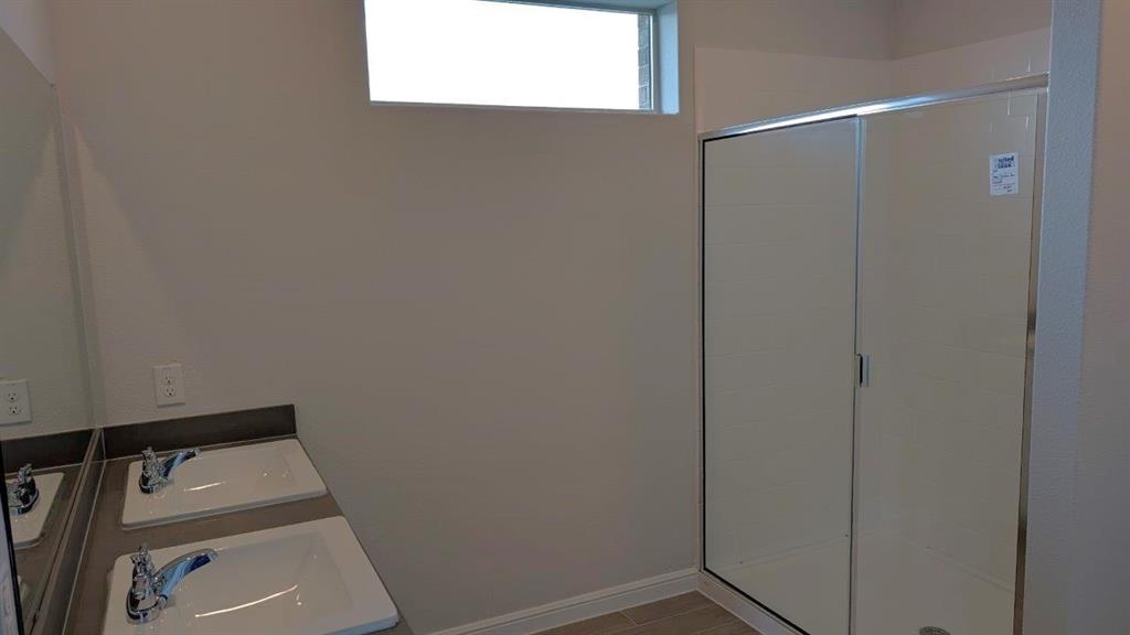 1000 Traction Trail Property Photo 8