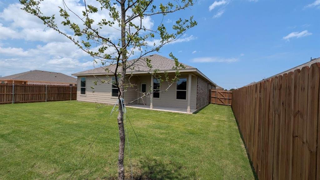 1000 Traction Trail Property Photo 13