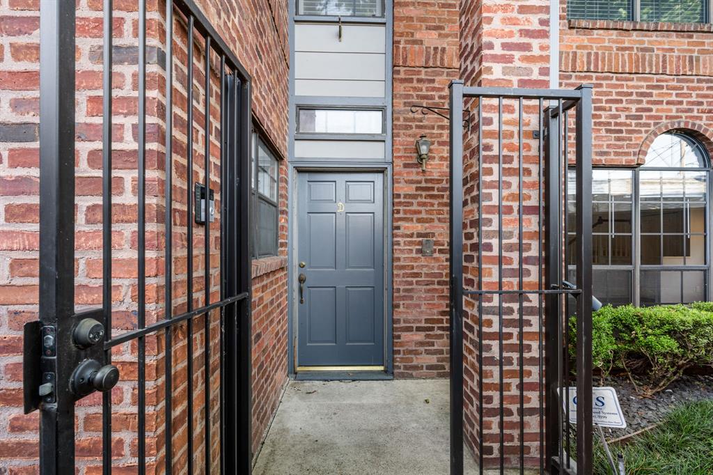 4508 University Boulevard D Property Photo 3