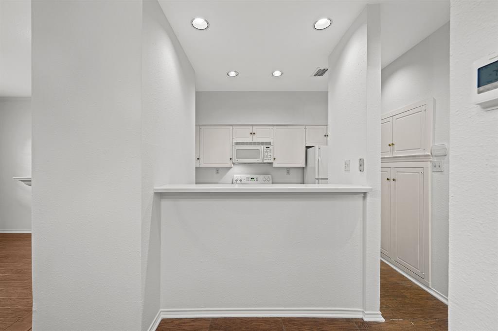 4508 University Boulevard D Property Photo 13