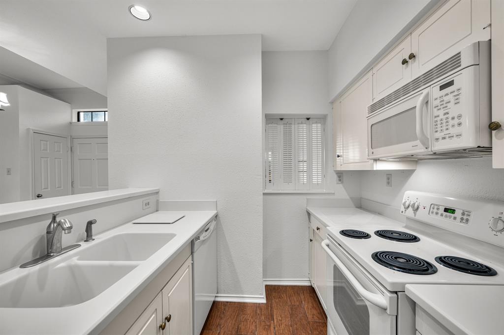 4508 University Boulevard D Property Photo 14