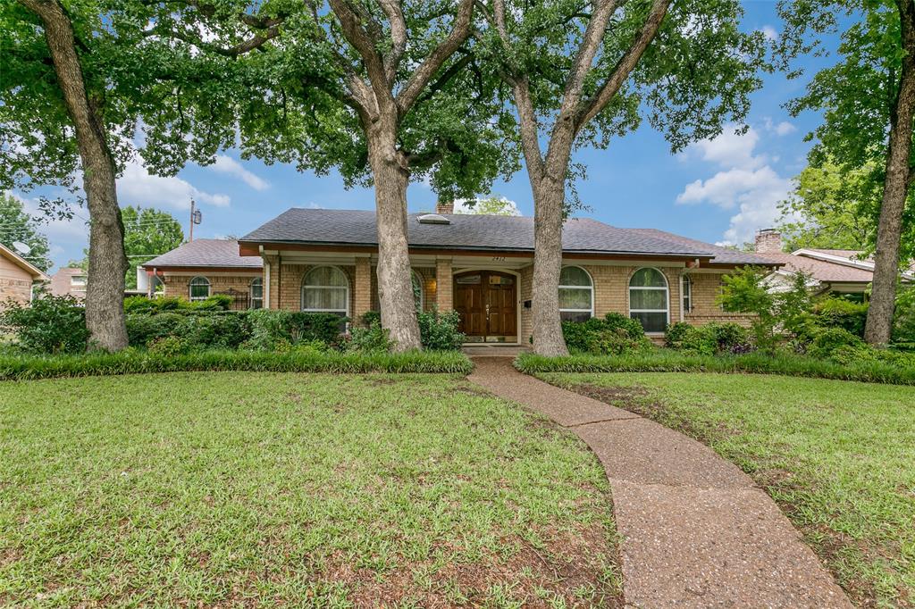 2412 Crestview Circle Property Photo 1