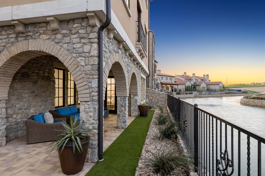 18 Comillas Court Property Photo