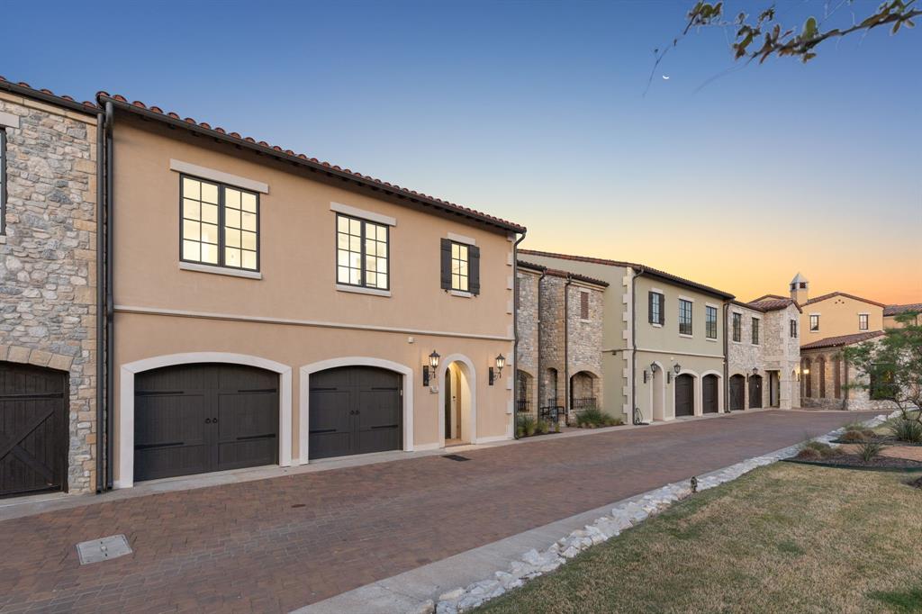 18 Comillas Court Property Photo 5