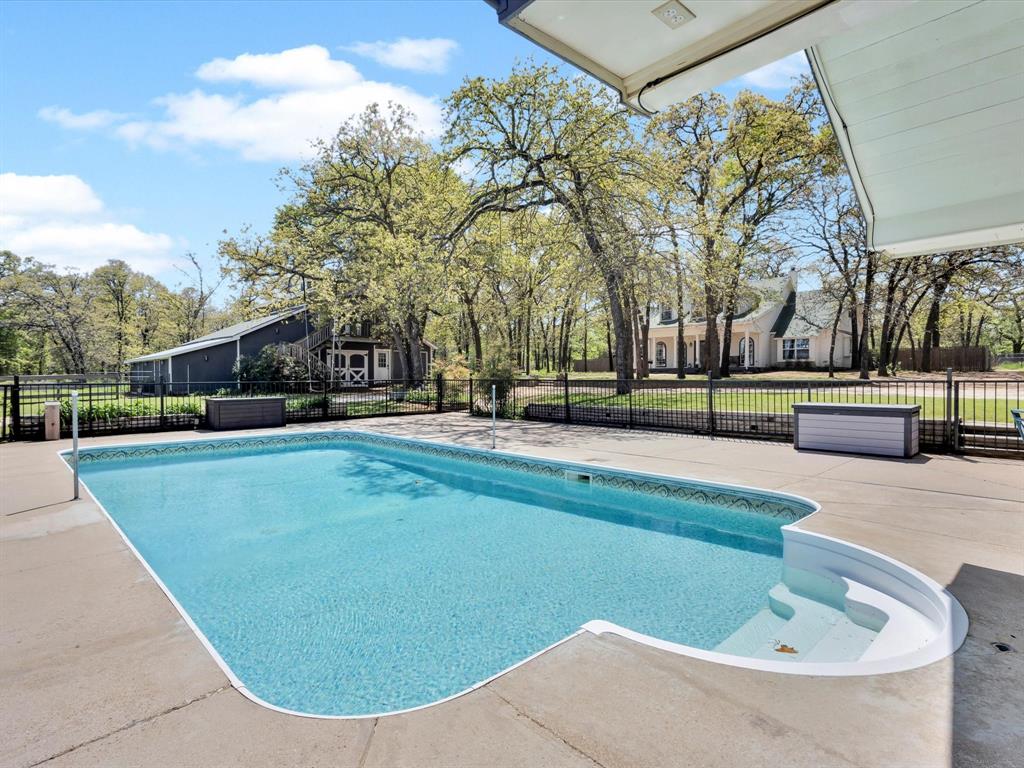 708 Fm 3048 Property Photo