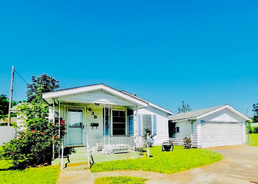 438 Atkins Street Property Photo