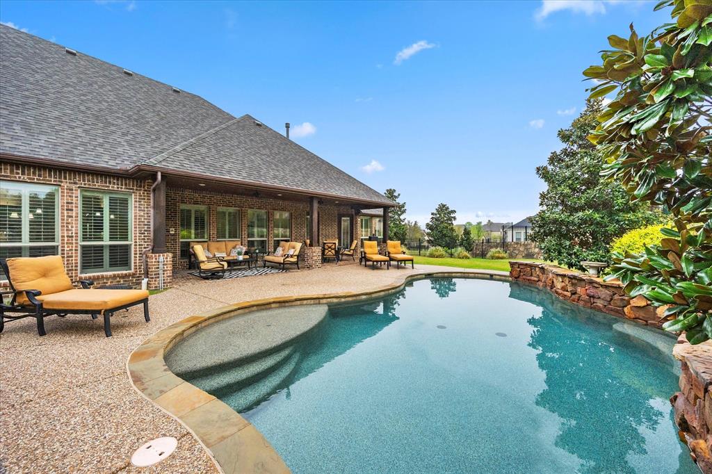 Picture of 233 Mockingbird Lane