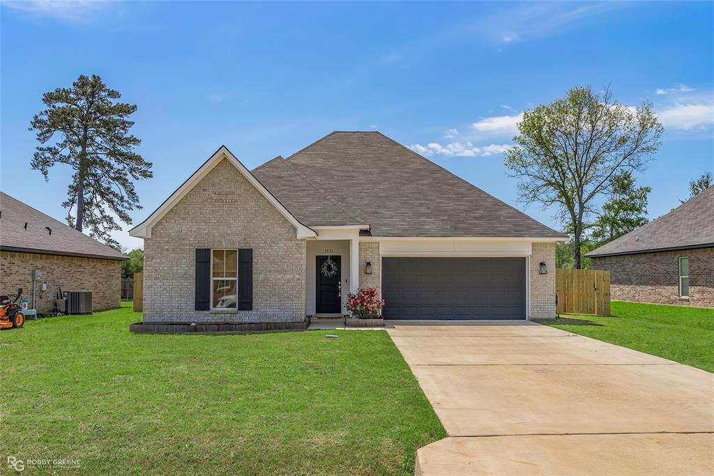1121 Bayou Bay Court Property Photo