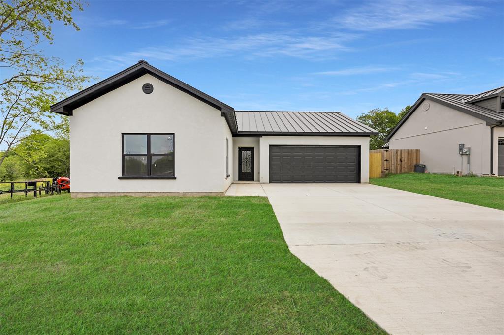 409 N Dallas Property Photo