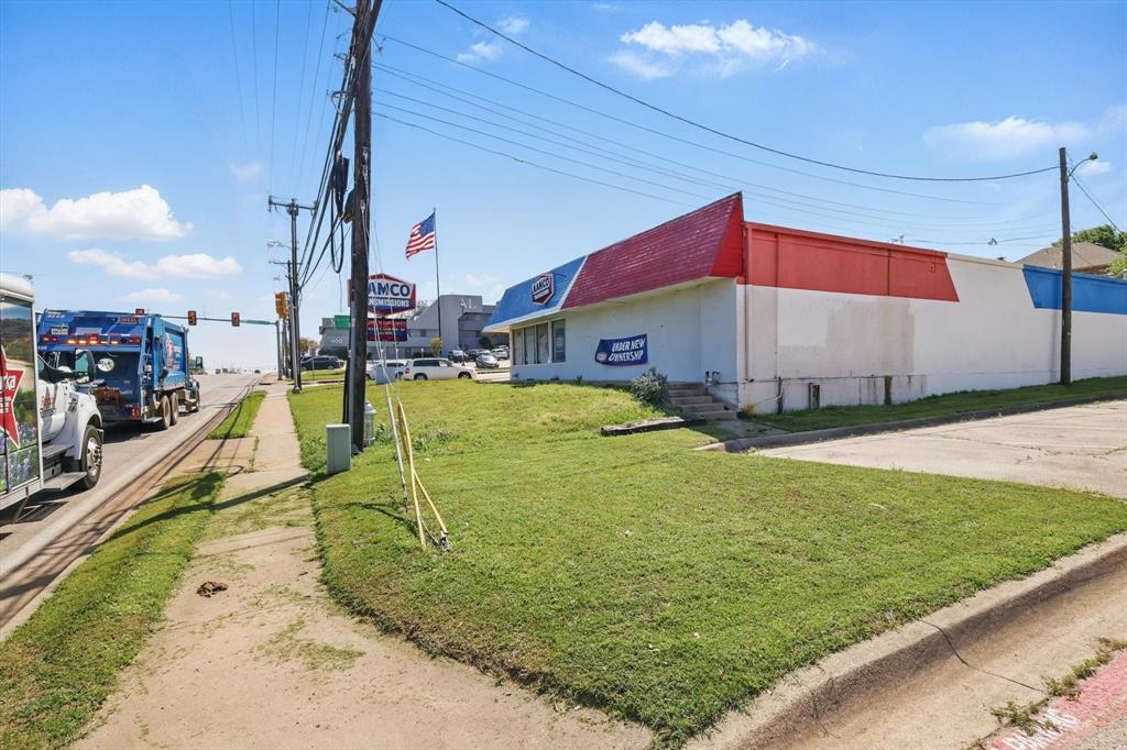 318 S Industrial Boulevard Property Photo 9