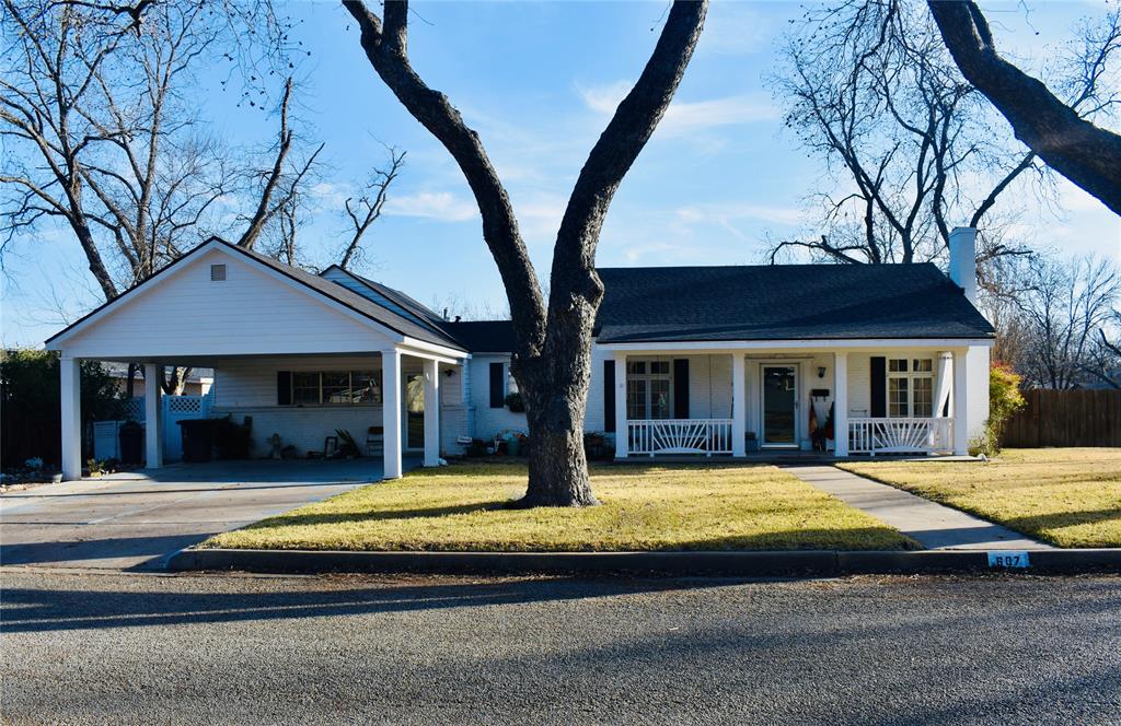 607 W 15th Street Property Photo