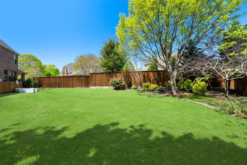 1528 Astoria Drive Property Photo 4