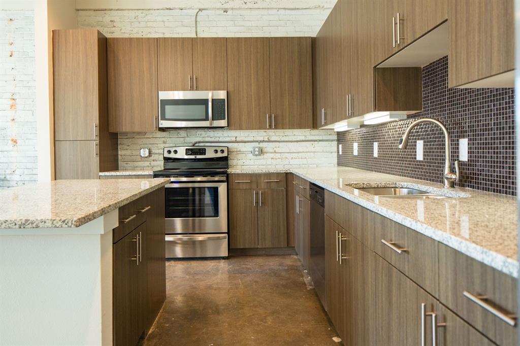 801 W Vickery Boulevard Property Photo