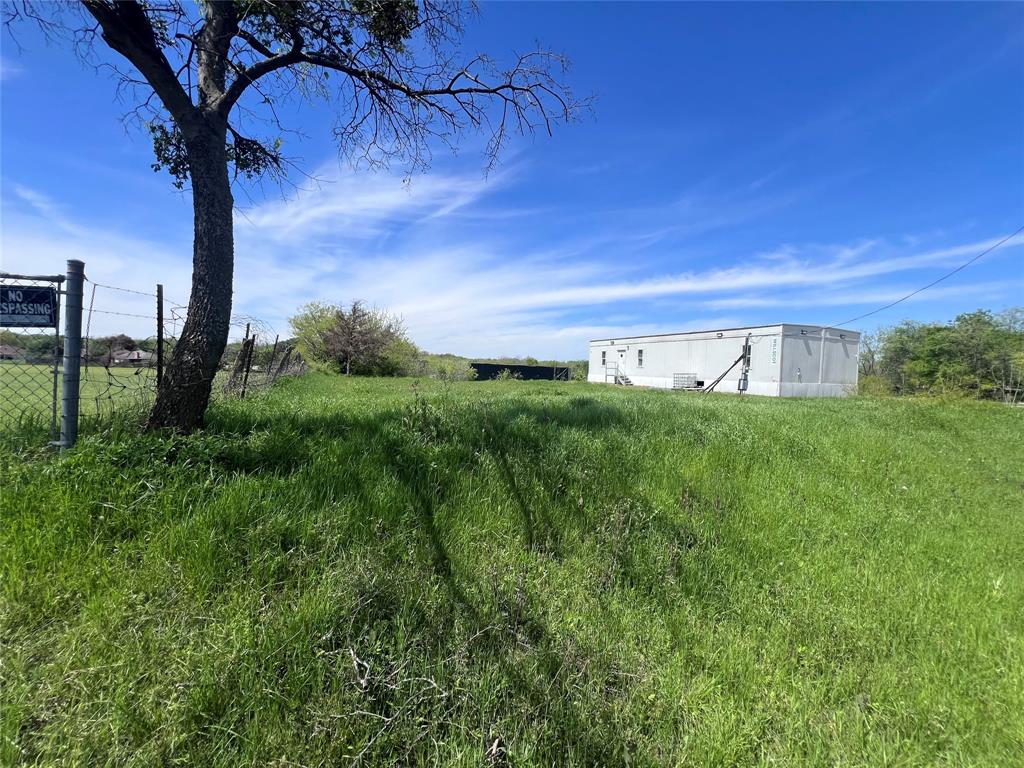 303 N Industrial Boulevard Property Photo 1