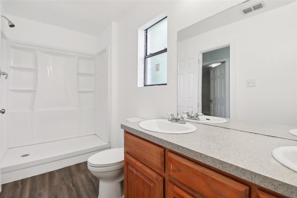 306 Shady Oak Road Property Photo 7
