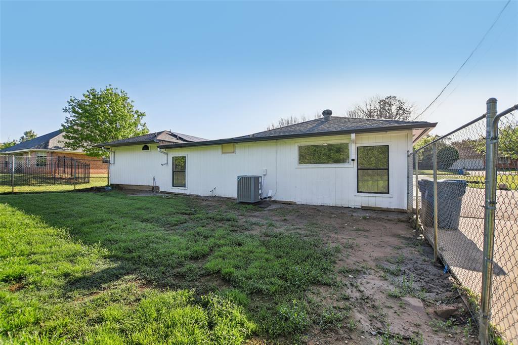 306 Shady Oak Road Property Photo 8