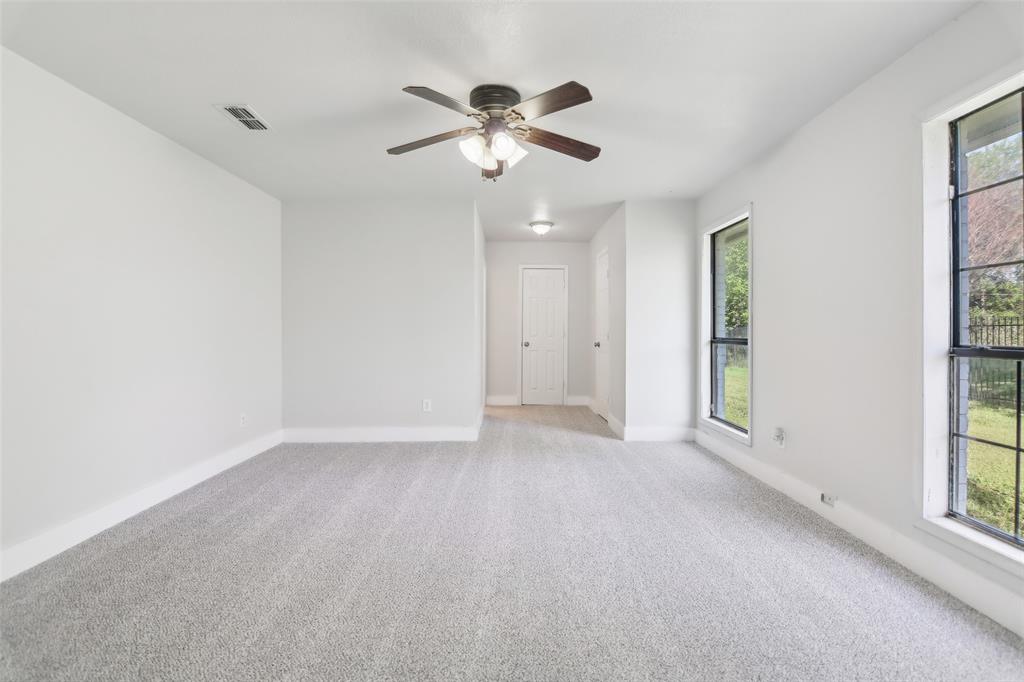 306 Shady Oak Road Property Photo 10