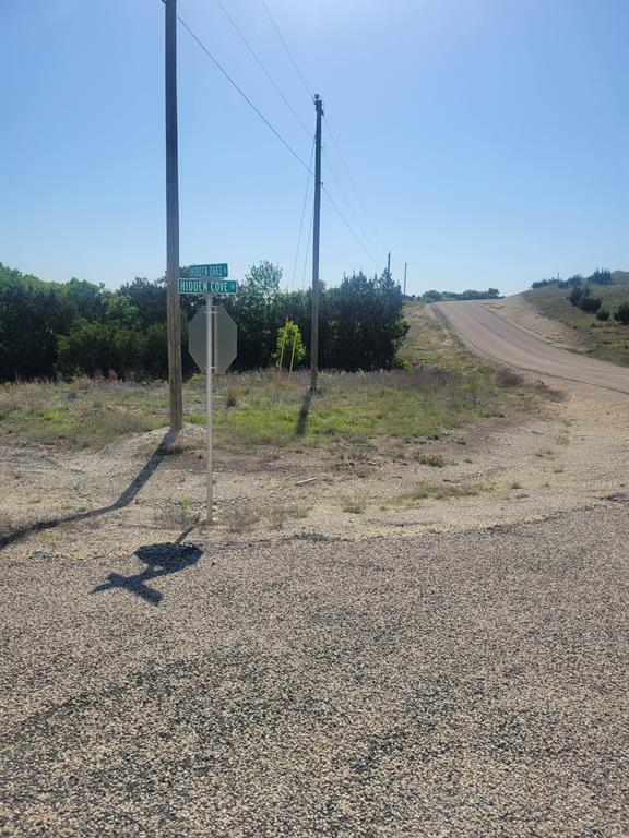 2073 Hidden Oaks Trail Property Photo 10