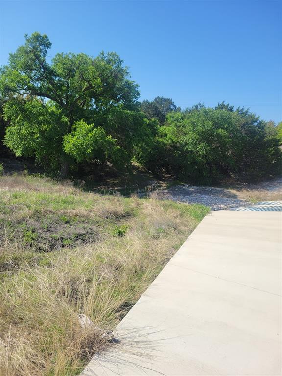 2073 Hidden Oaks Trail Property Photo 12