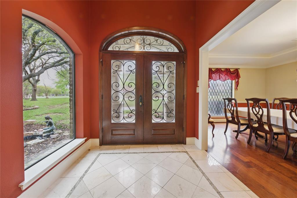 205 Carriage Trail Property Photo 8