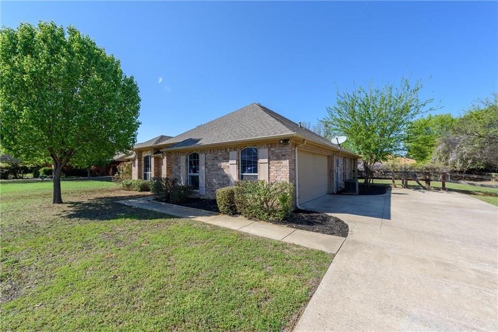 210 Harrison Court Property Photo