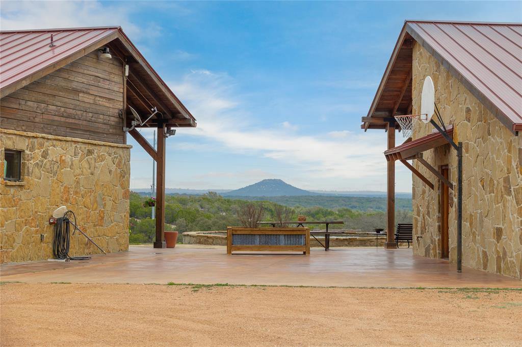 165 Cr 412 Property Photo